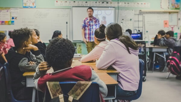 Mindful Education Developer ᐅ Achtsamkeit im Bildungsbereich • Fortbildung • In Zürich ✓ Jetzt CFM Angebote entdecken.