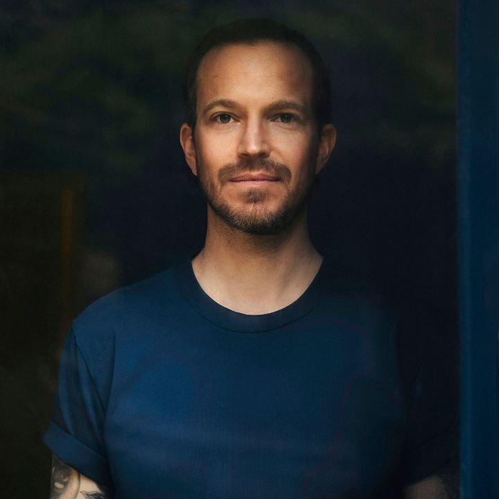 Manu Oswald ᐅ Musiker, Dirigent • MBSR-Lehrer • Unterrichtet MBSR-Kurse in Zürich ✓ Jetzt Angebote von Manu Oswald entdecken.